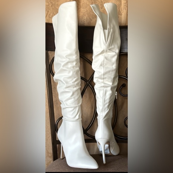 New Sz 5 1/2M White Slouch  Pointed Toe Stiletto Boots - Picture 5 of 13